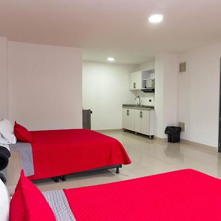 Hotel Ofix Меделин Екстериор снимка