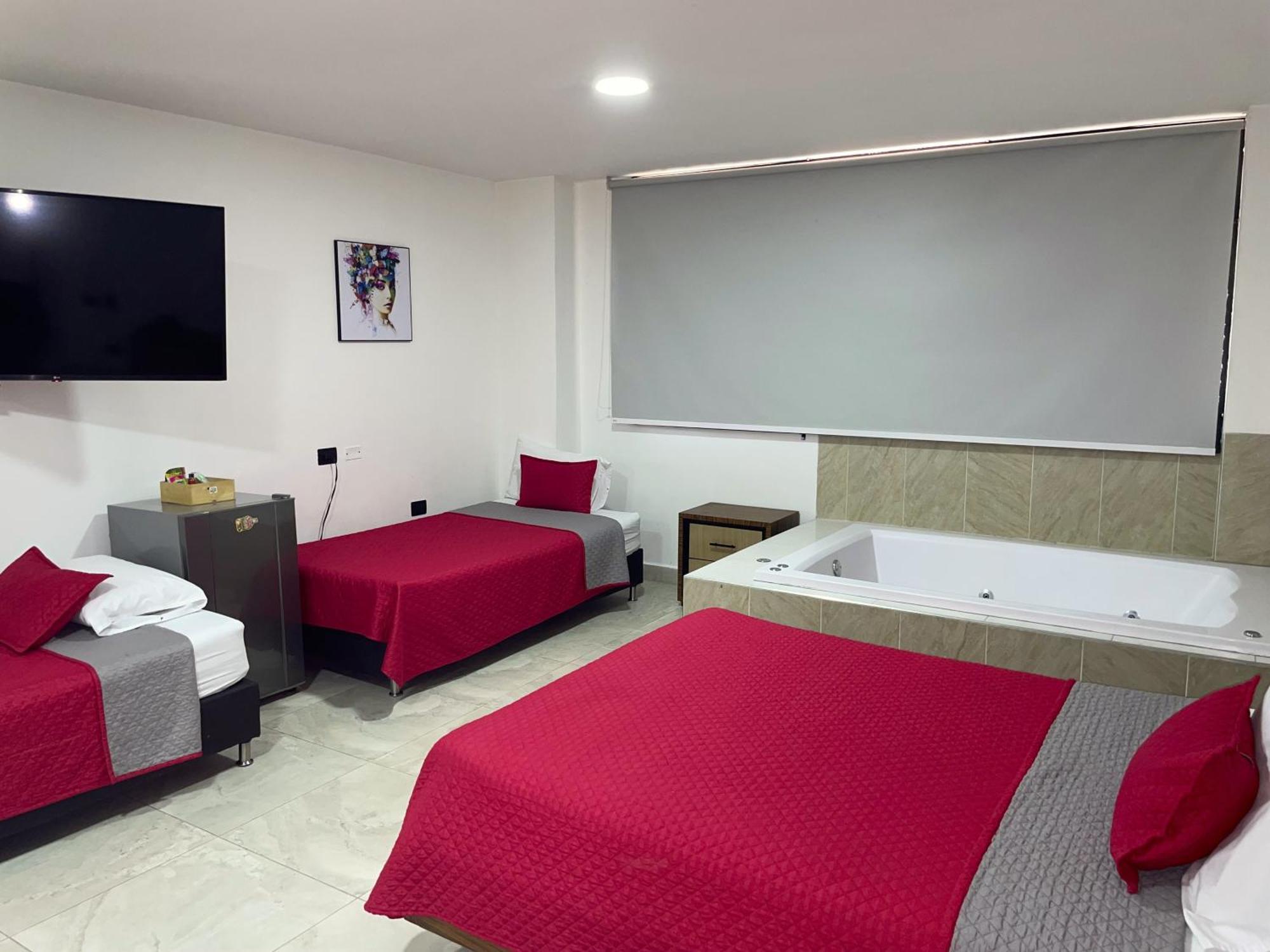 Hotel Ofix Меделин Екстериор снимка