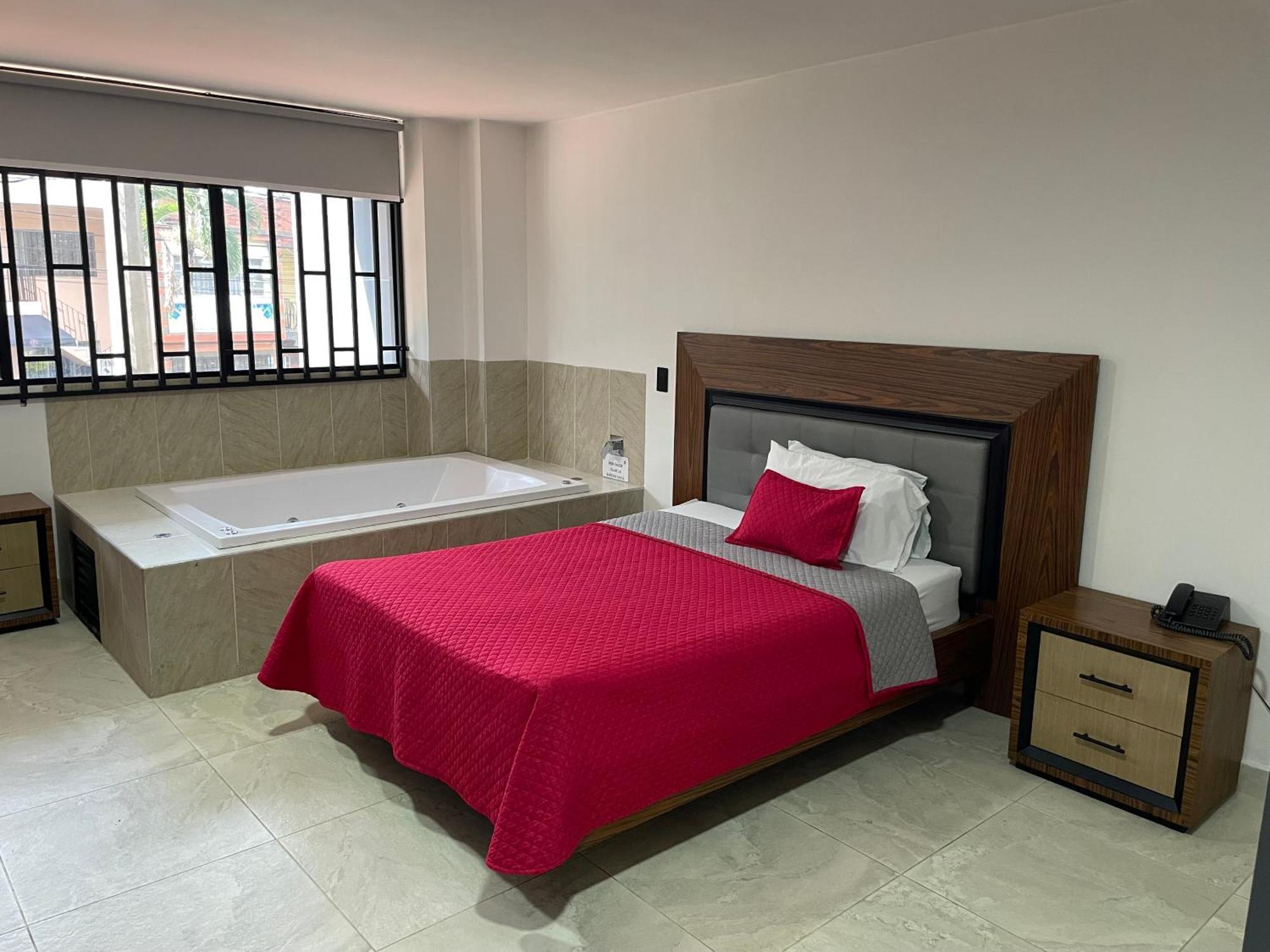 Hotel Ofix Меделин Екстериор снимка