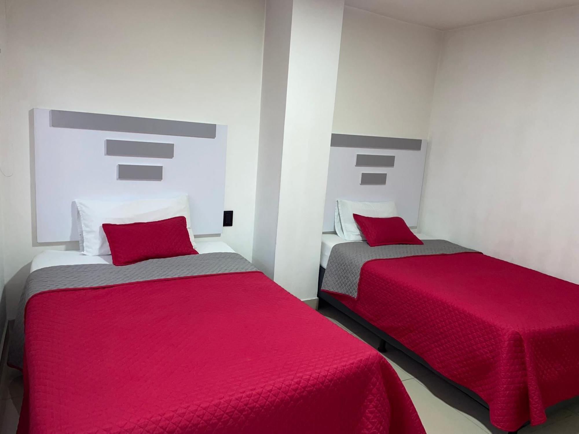 Hotel Ofix Меделин Екстериор снимка