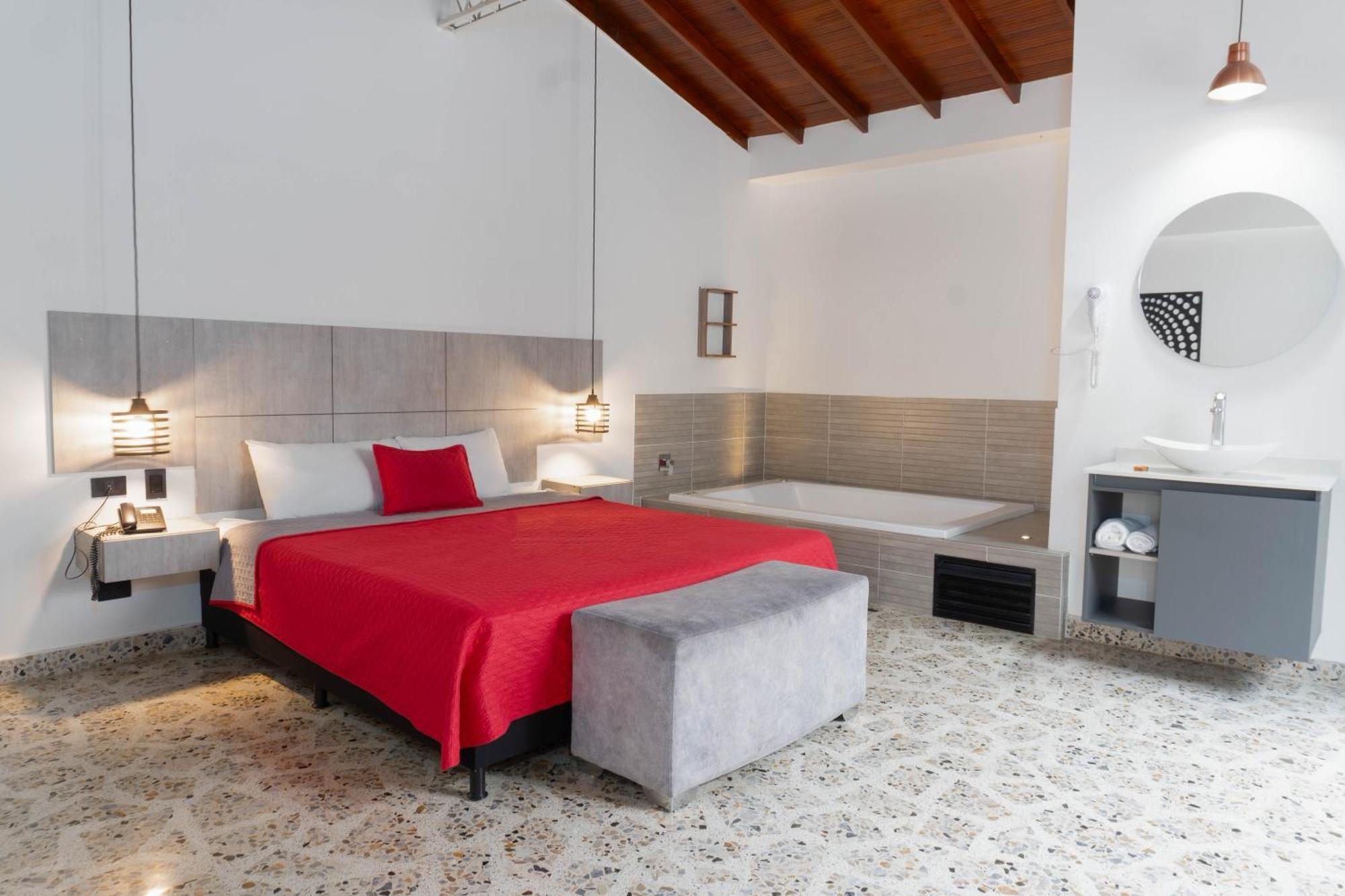 Hotel Ofix Меделин Екстериор снимка