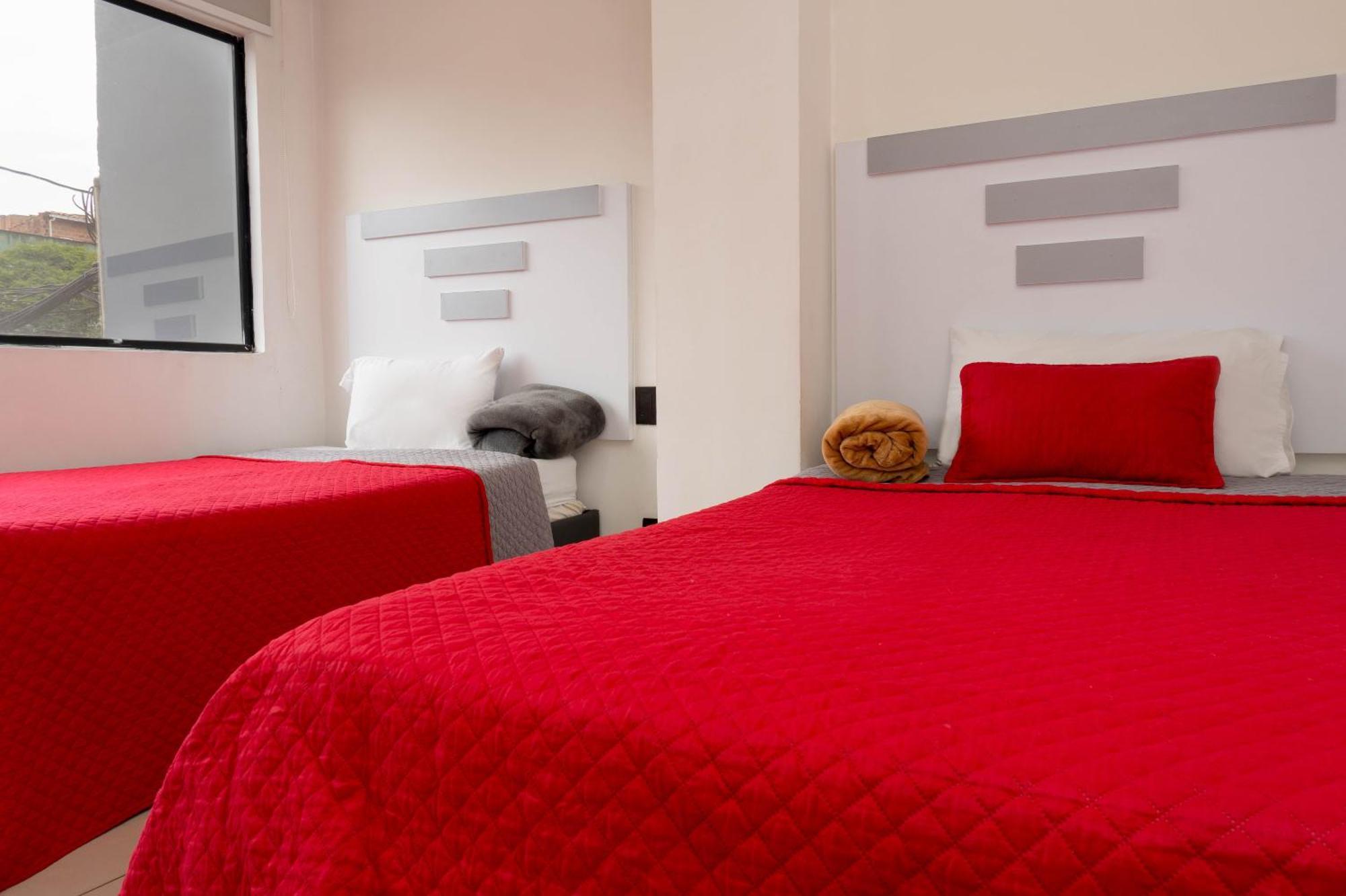 Hotel Ofix Меделин Екстериор снимка