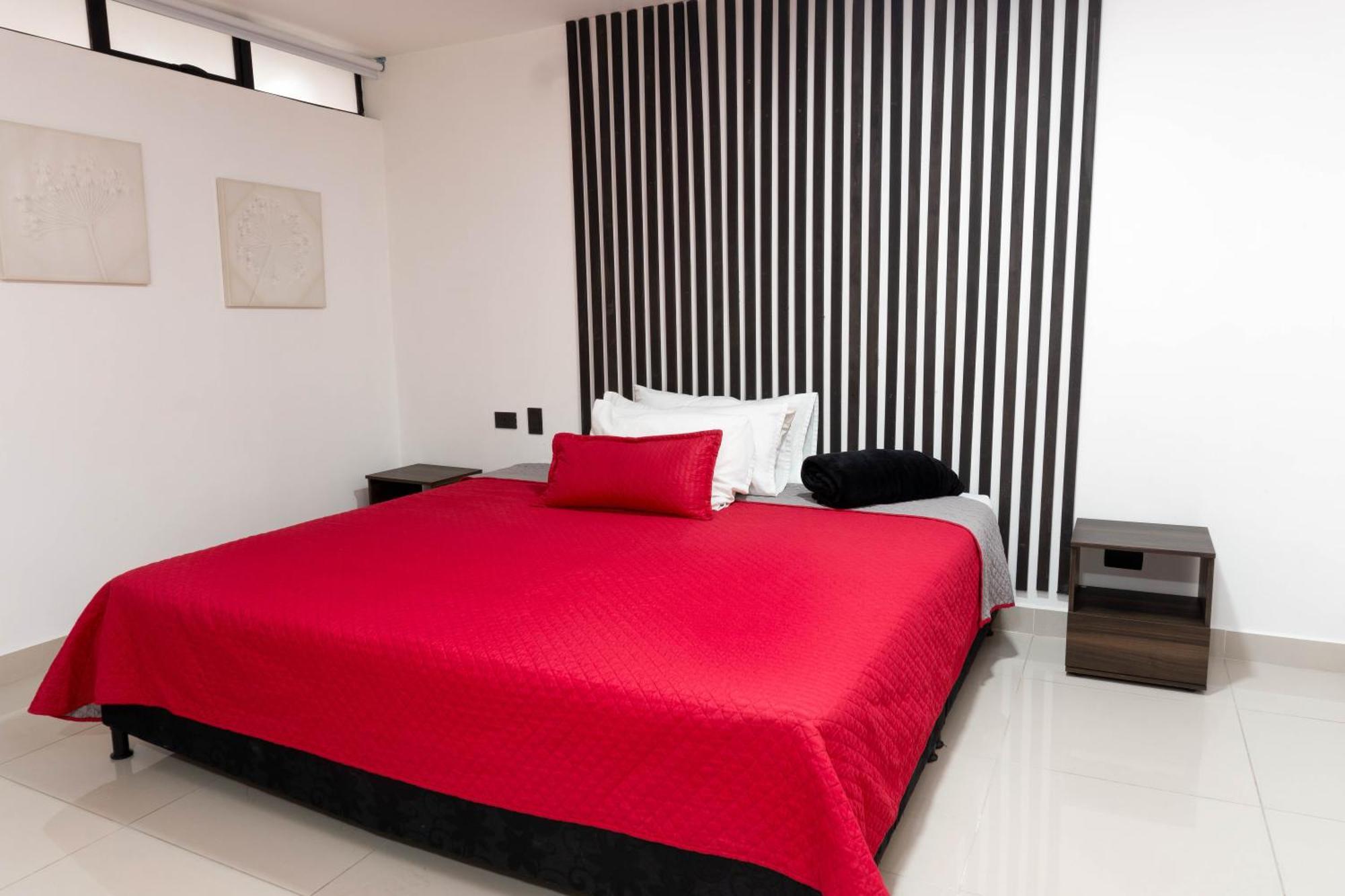 Hotel Ofix Меделин Екстериор снимка
