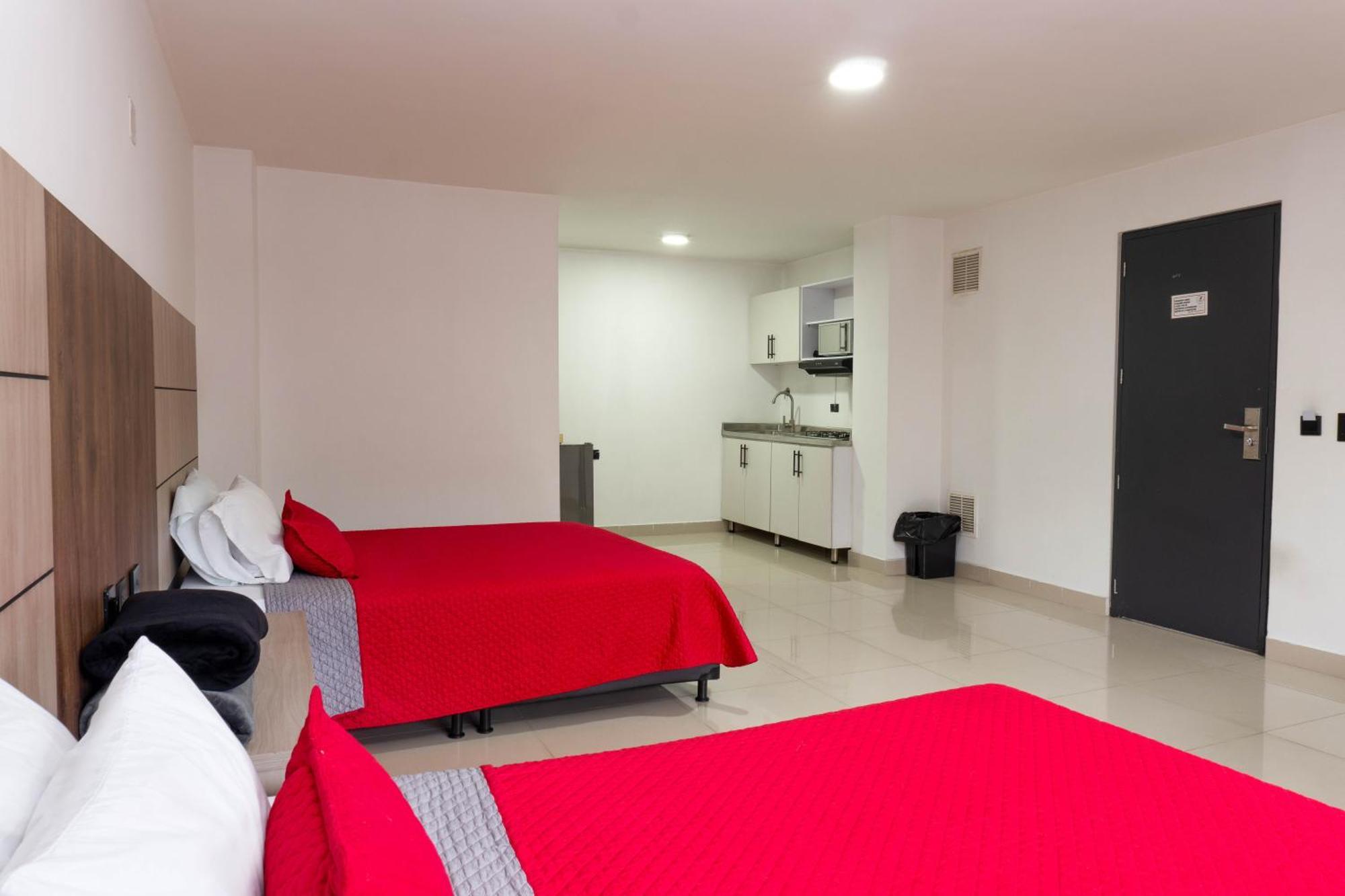 Hotel Ofix Меделин Екстериор снимка